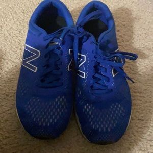 New balance men’s tennis shoes